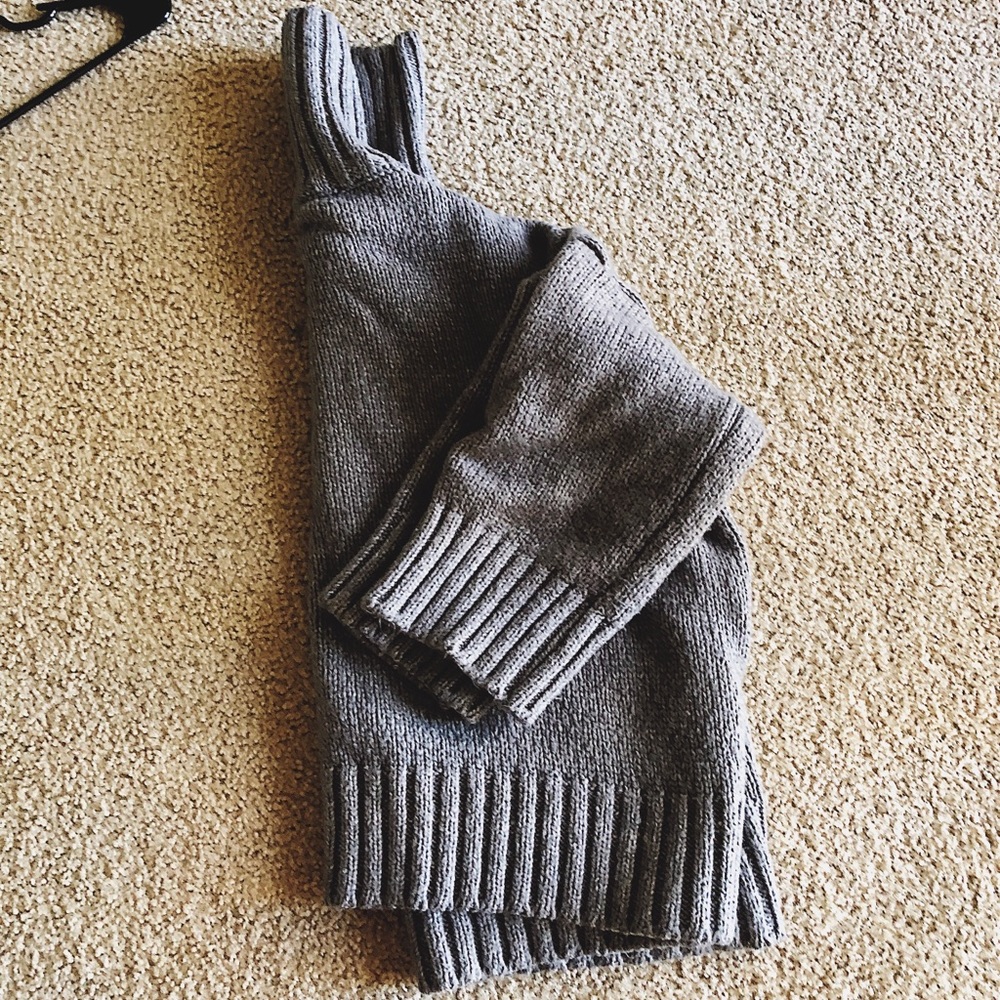 Turtleneck Ribbed Knit Top - Picture 4 of 5